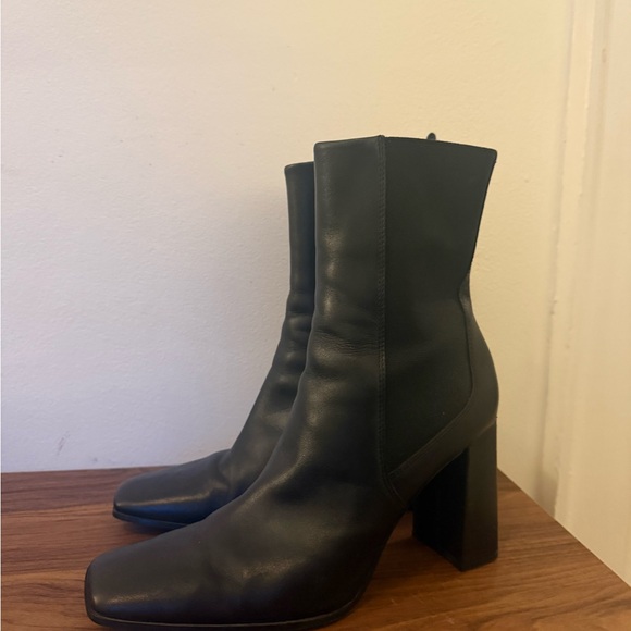 Black leather ankle boots - Picture 5 of 8